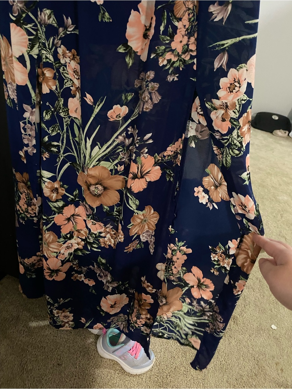 Dress - Picture 3 of 4